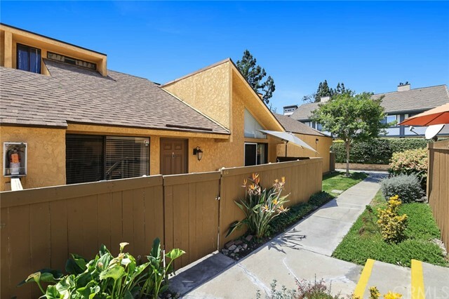 Property Photo:  435 W 9th Street A6  CA 91786 