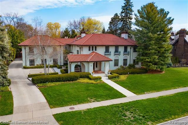 Property Photo: 26 Lochmoor Boulevard MI 48236