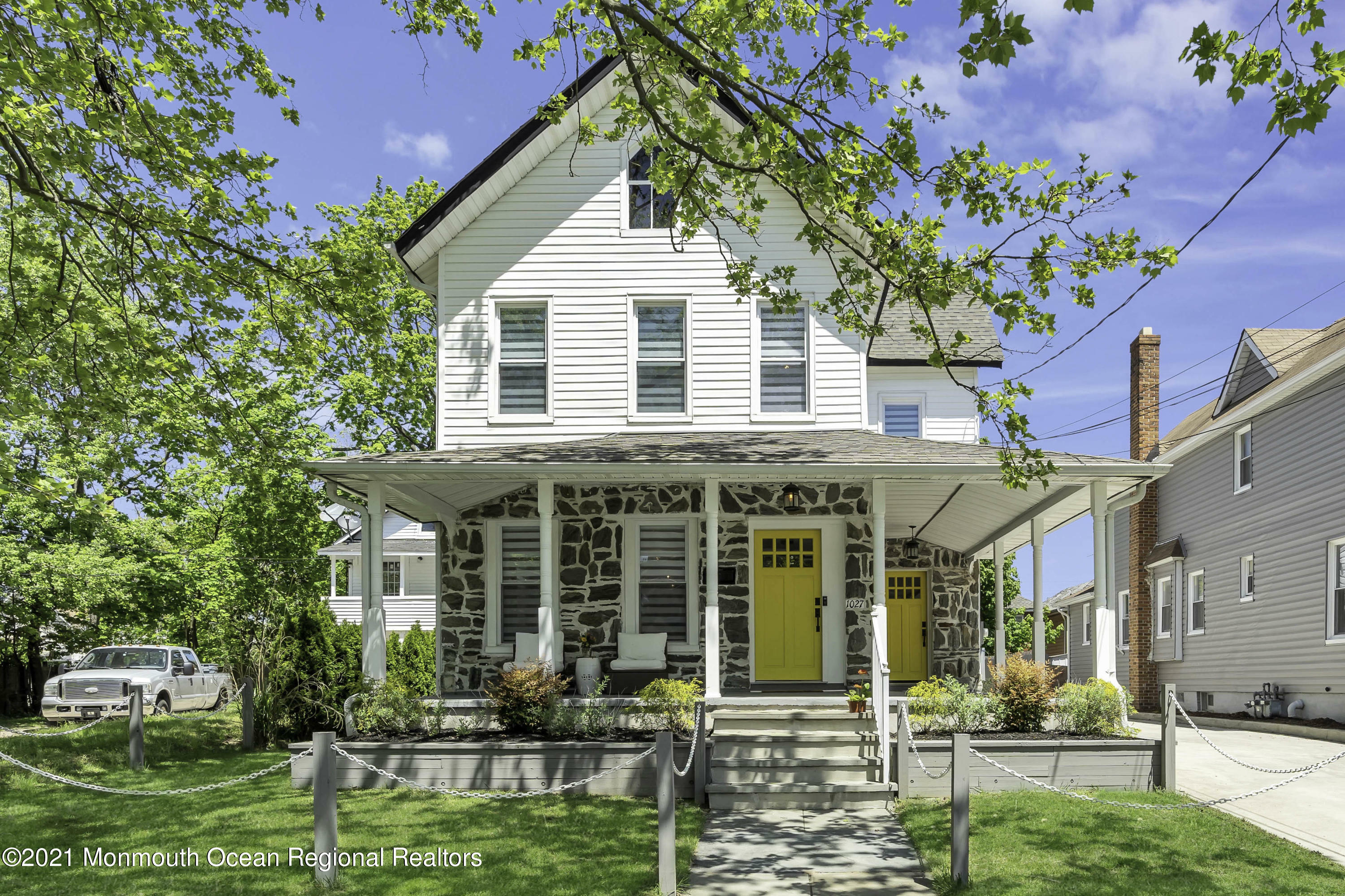 Property Photo:  1027 Summerfield Avenue  NJ 07712 