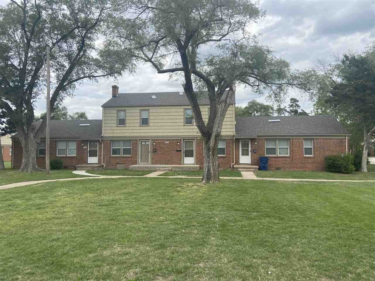 Property Photo: 1633 S Volutsia KS 67211