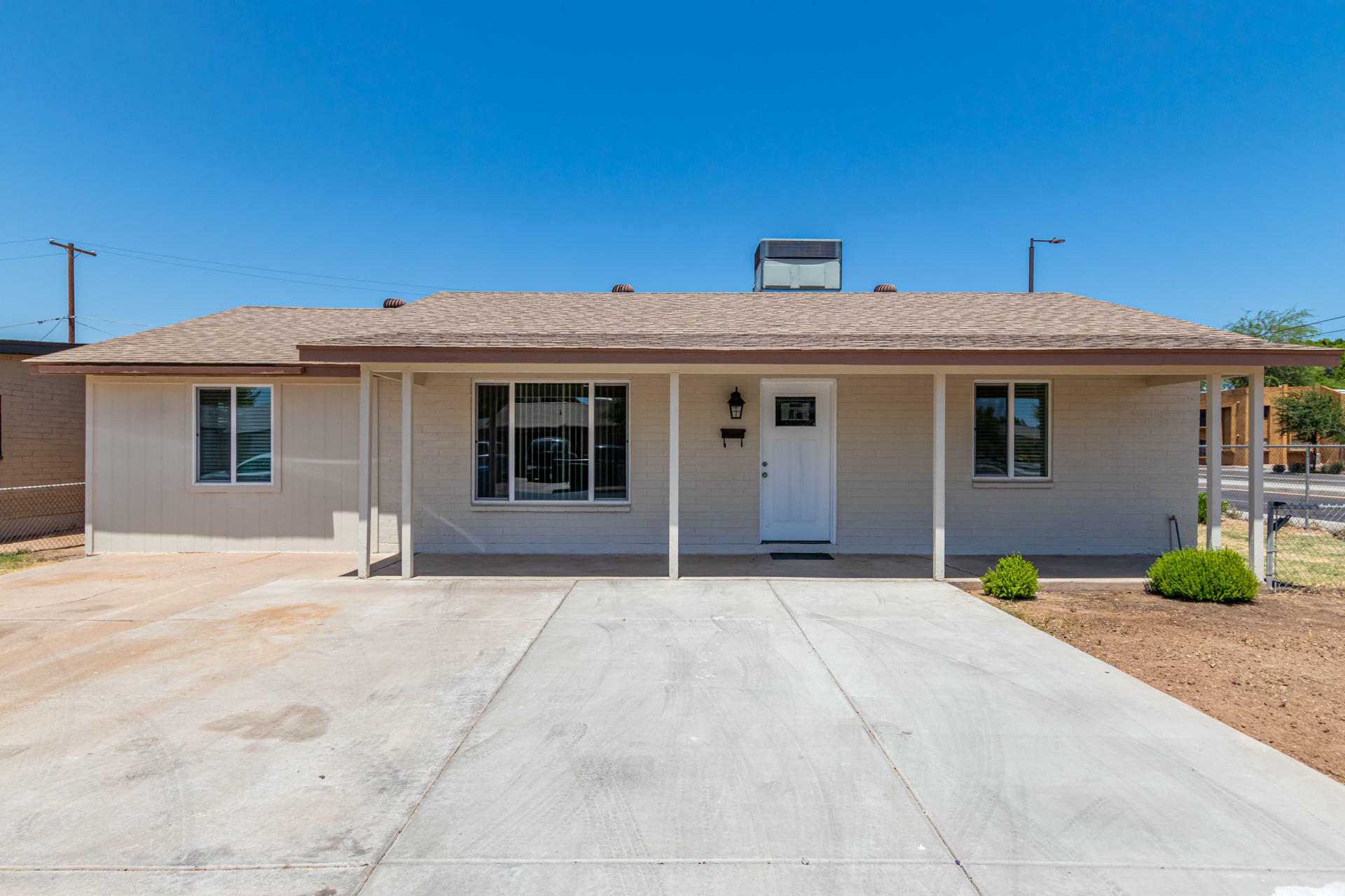 Property Photo:  1904 W Vermont Avenue  AZ 85015 