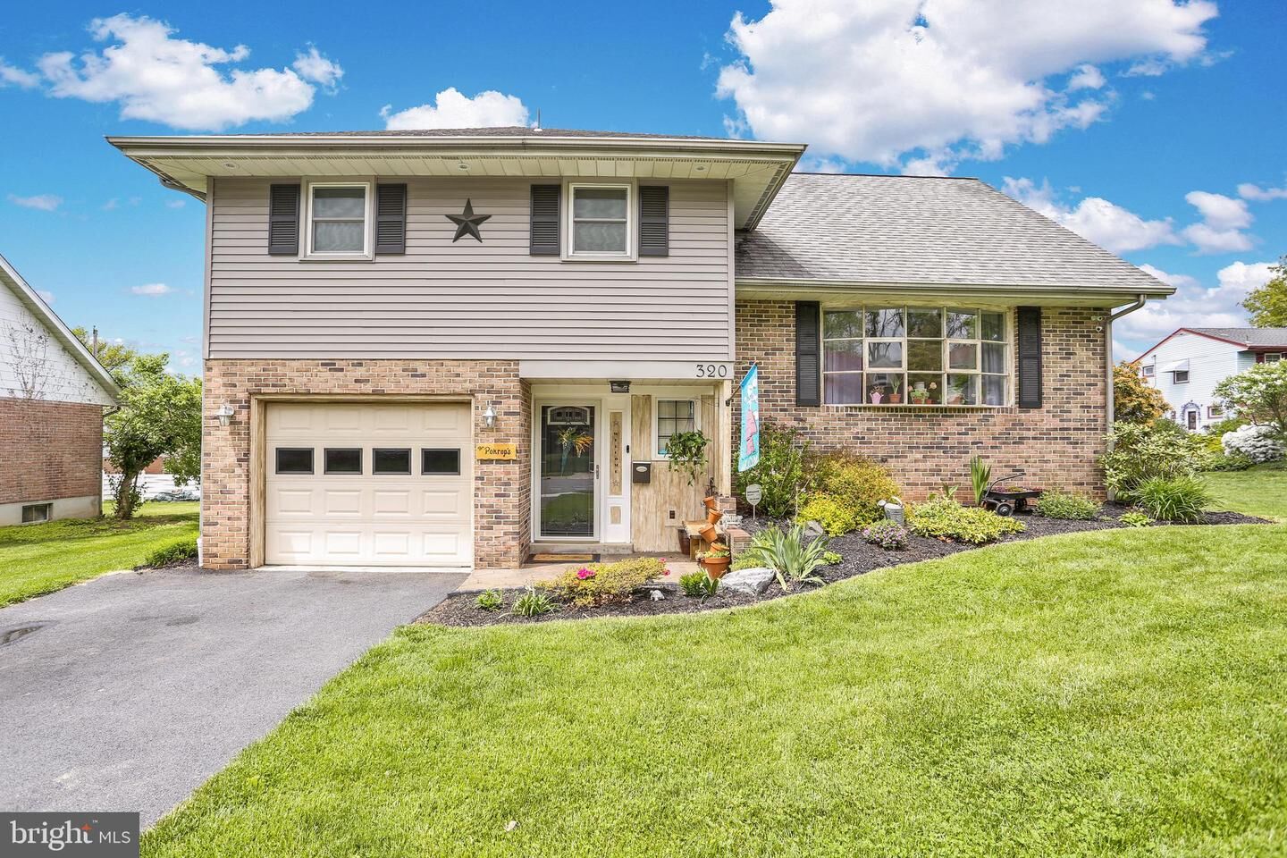 Property Photo:  320 Holland Street  PA 19607 