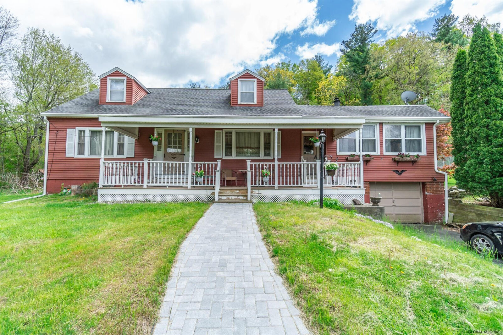 Property Photo:  8 Simmons Road  NY 12198 