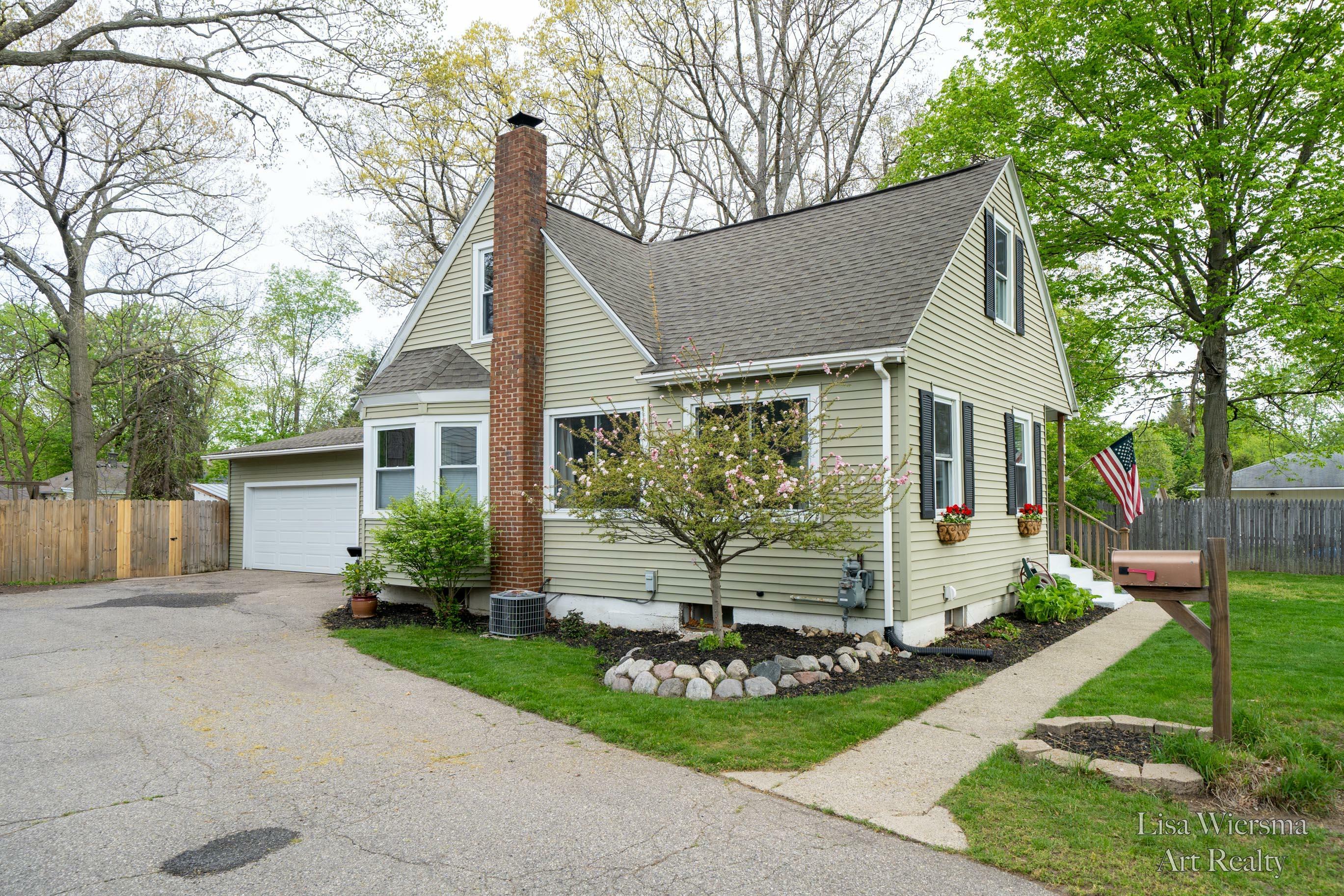 Property Photo:  3165 Harvest Avenue SW  MI 49418 