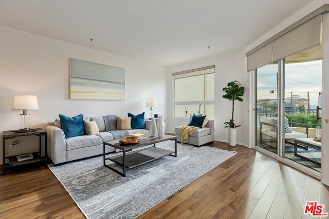 Property Photo:  255 Main Street 207  CA 90291 