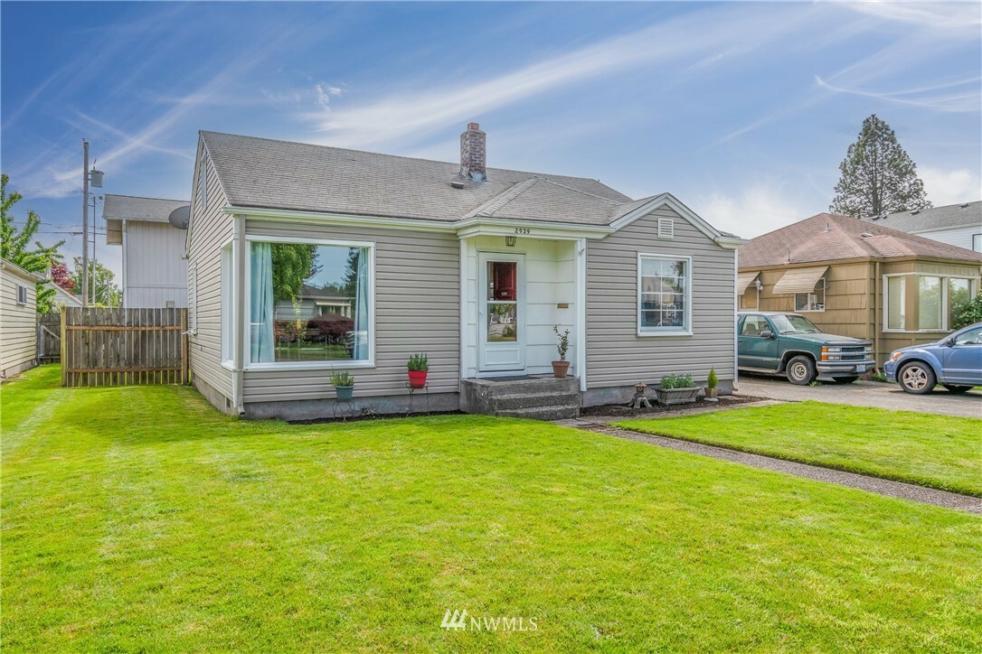 Property Photo:  2939 Field Street  WA 98632 