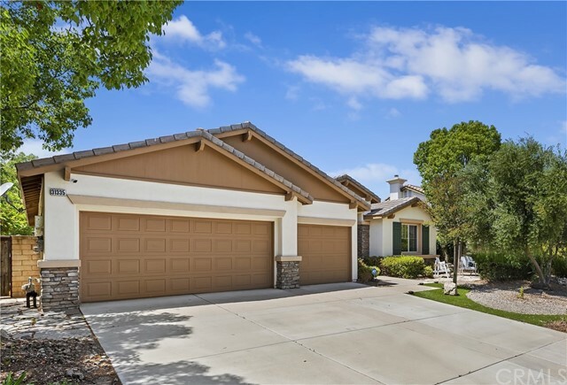 Property Photo:  31335 Shadow Ridge Drive  CA 92584 