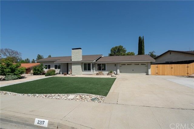 Property Photo: 2217 N Villa Maria Road CA 91711