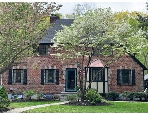 Property Photo:  7 Brook Hill Drive  MA 01609 