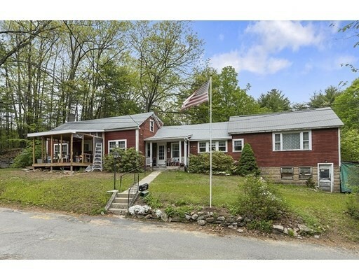 Property Photo:  560 County Rd  MA 01431 