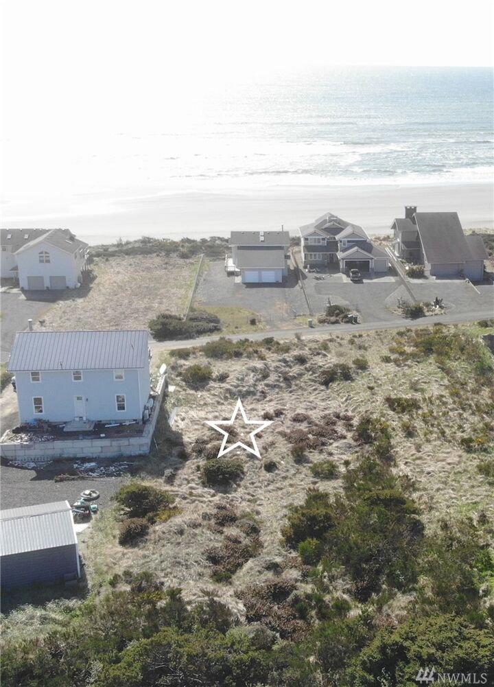 Property Photo:  6 Xx Dune Crest Dr  WA 98595 