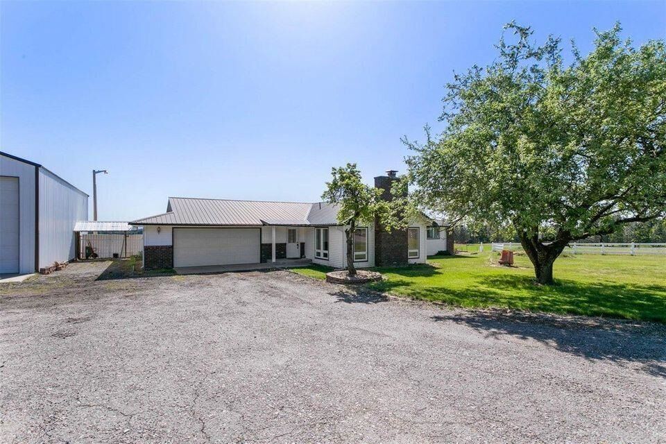 Property Photo:  42120 N Sherman Rd  WA 99006 