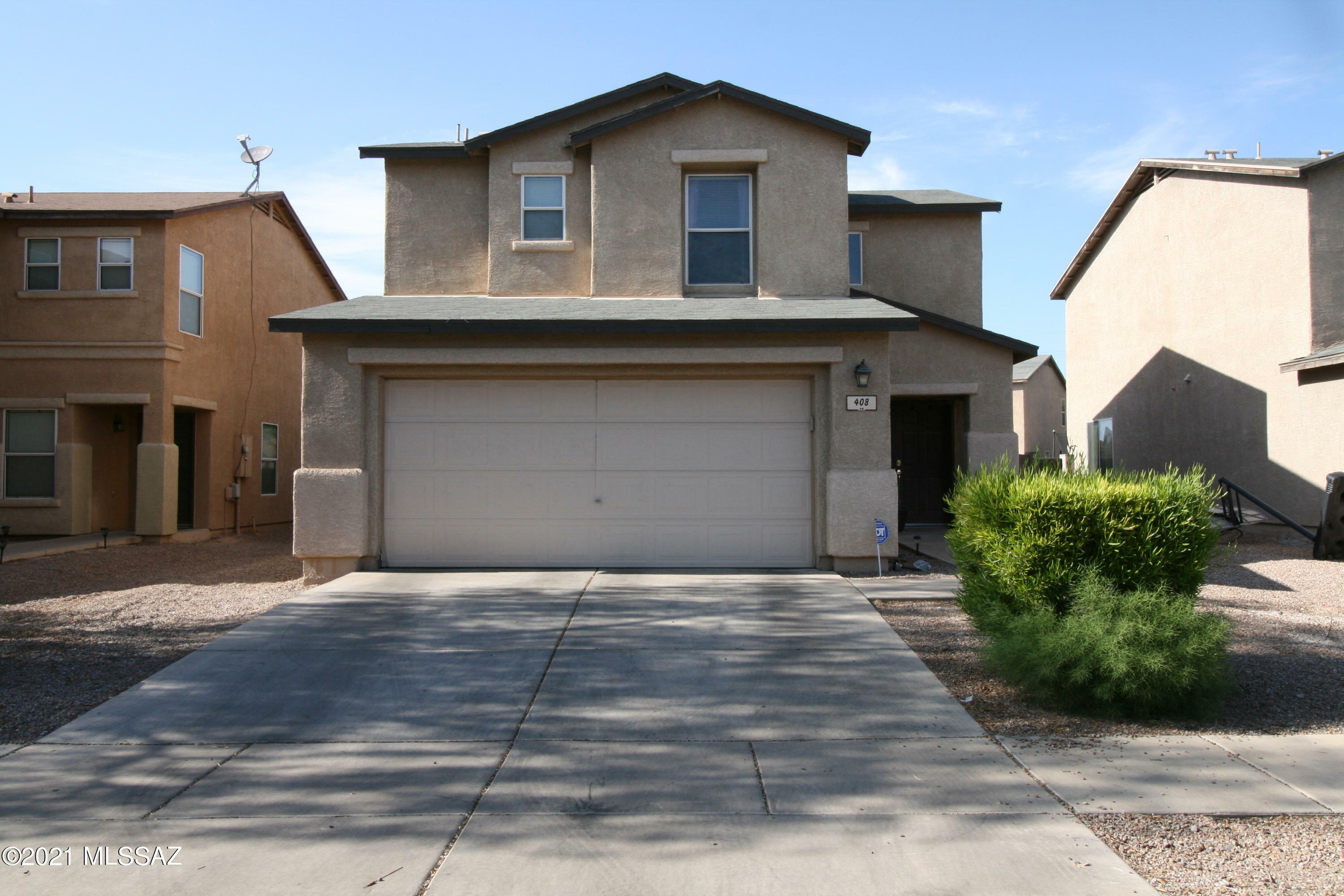 Property Photo:  408 W Hammerhead Way  AZ 85706 