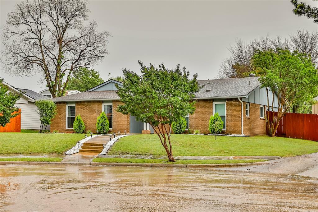 Property Photo:  405 Woodhill Drive  TX 75019 