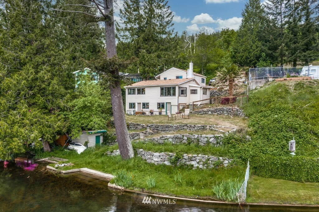 Property Photo:  27325 SE 306th Street  WA 98010 