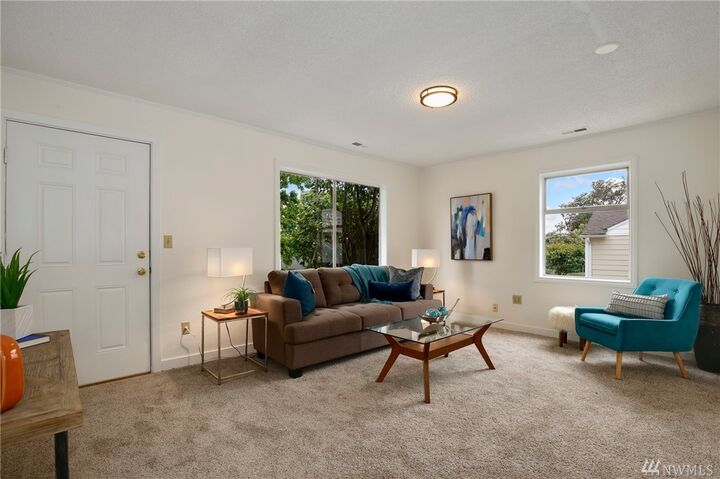 Property Photo:  10013 32nd Ave SW  WA 98146 