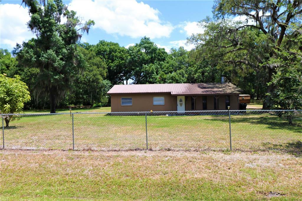 Property Photo:  4111 Water Oak Drive  FL 33810 