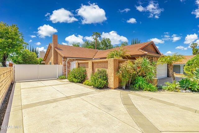 Property Photo:  1411 Willowbrook Lane  CA 93065 