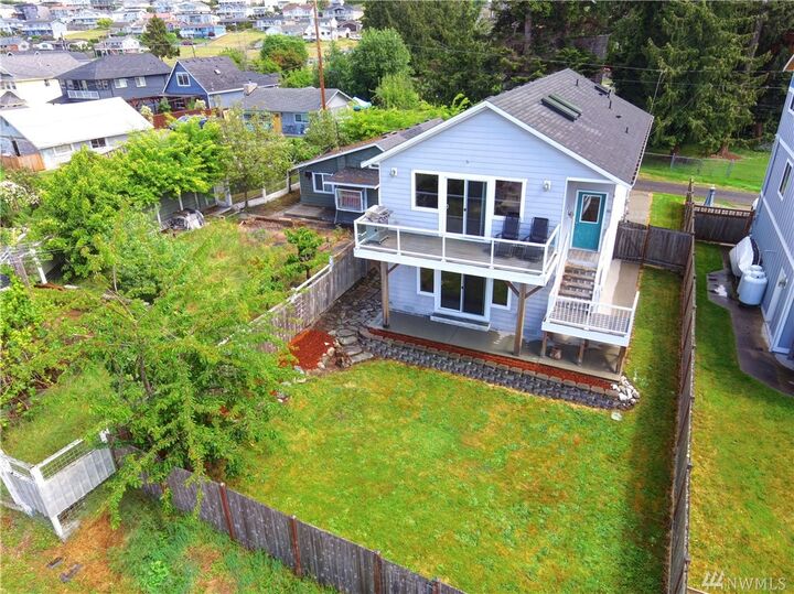 185 N Maple St  Camano Island WA 98282 photo