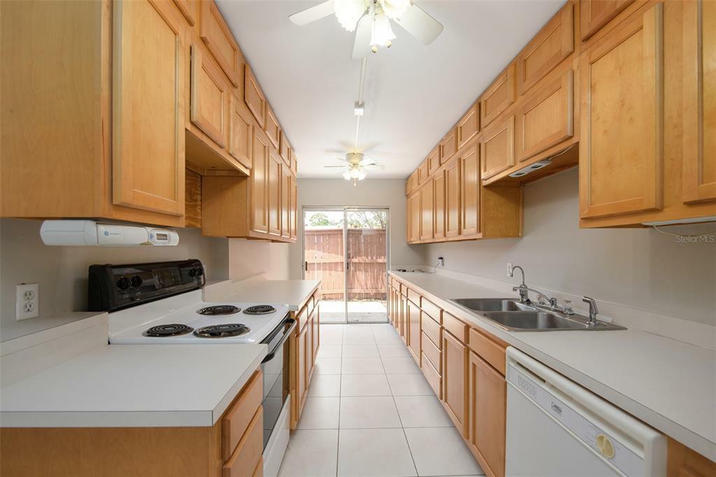 Property Photo:  2058 Sunset Point Road 12  FL 33765 