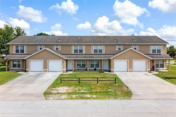 Property Photo:  162 Cascade Street  FL 32725 