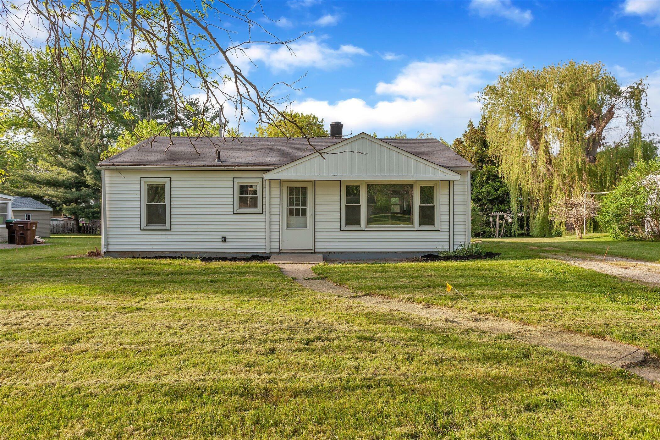 Property Photo:  403 Booth Drive  MI 49224 