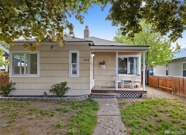 812 E 8th Ave  Ellensburg WA 98926 photo