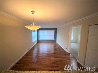 Property Photo: 621 5th Ave N 405 WA 98109