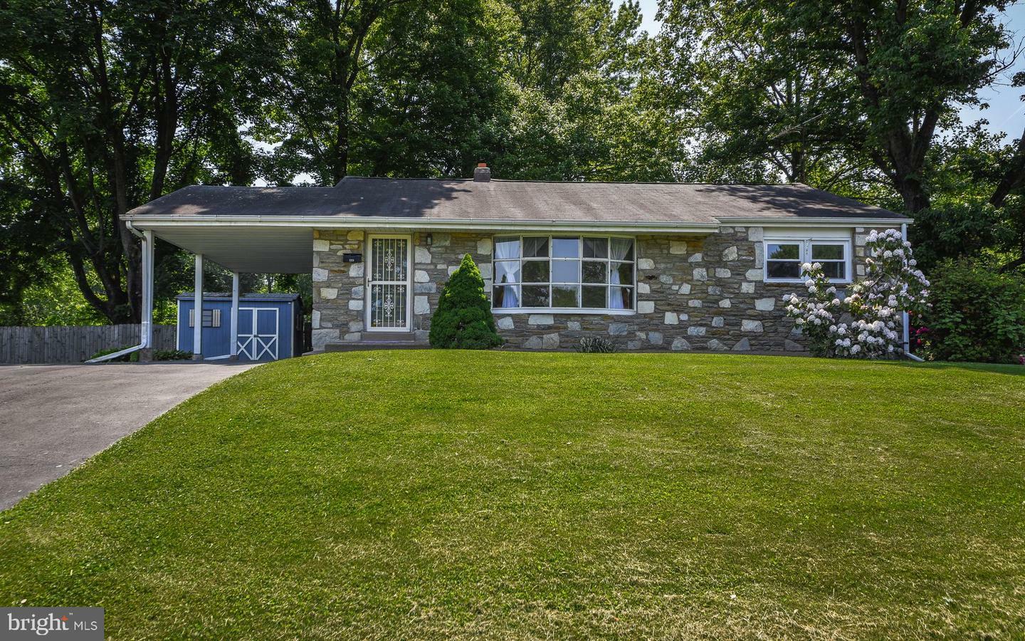 Property Photo:  223 Lorna Drive  PA 19040 