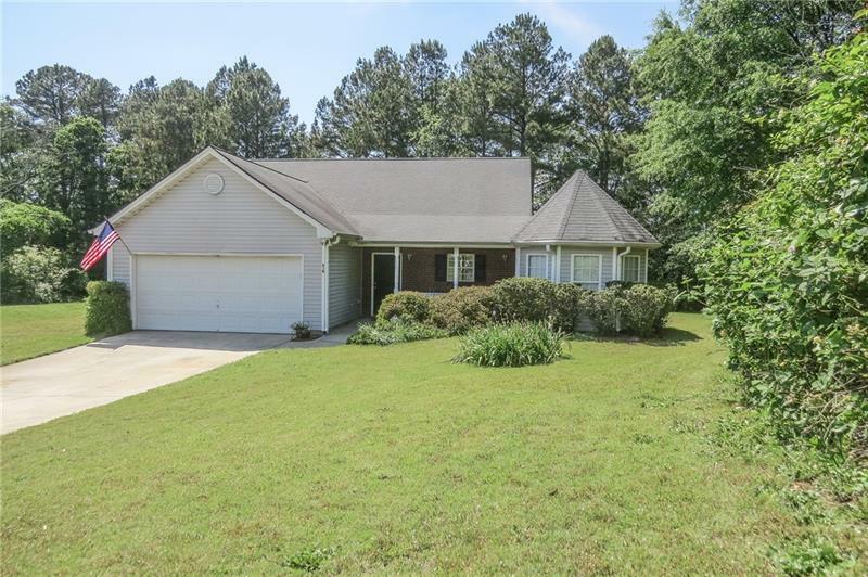Property Photo: 516 Cambridge Way GA 30052