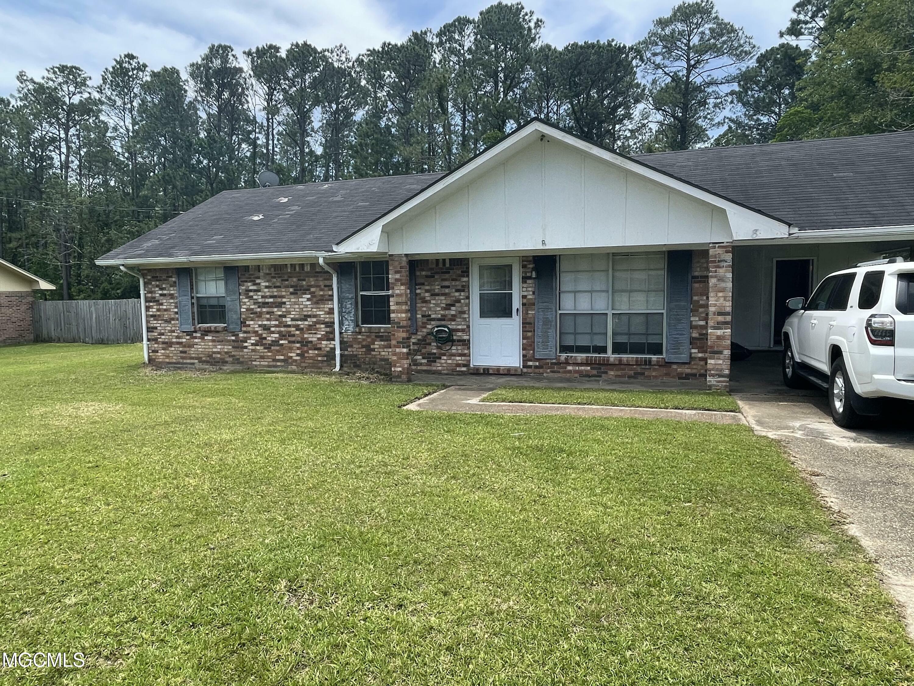 Property Photo:  875 Tee Street  MS 39532 