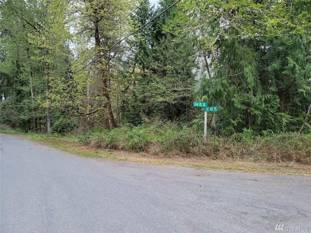 Property Photo:  26400 SE 162nd Place  WA 98027 