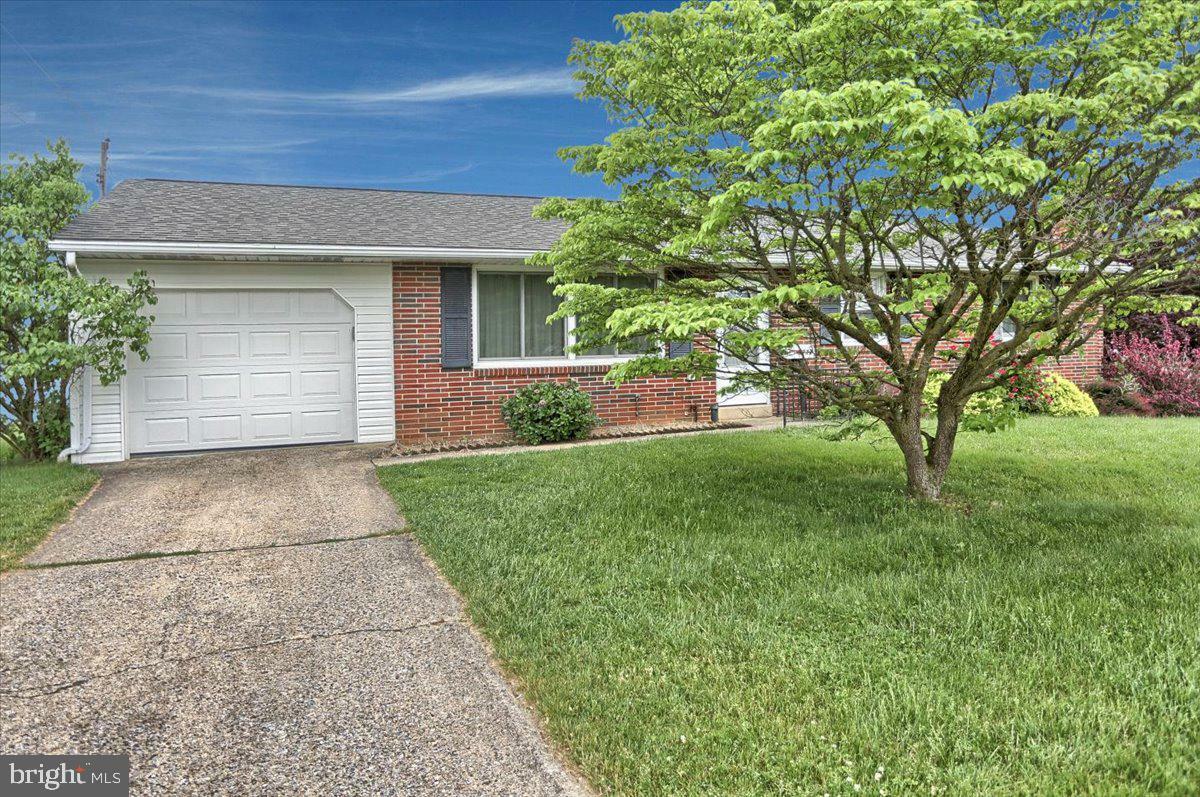 Property Photo: 5232 Stuart Drive PA 17055