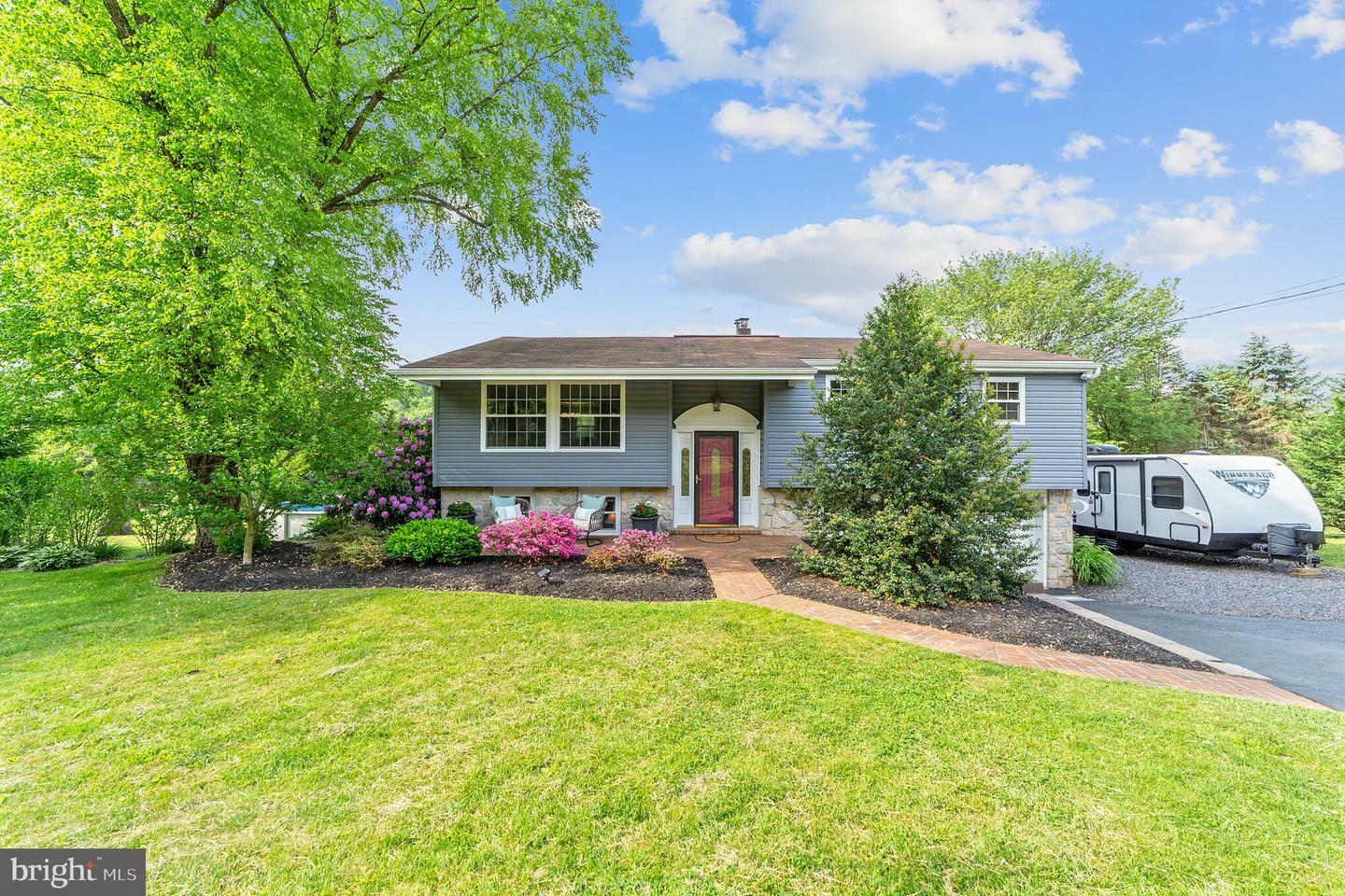 Property Photo: 1450 Valley View Road PA 19465