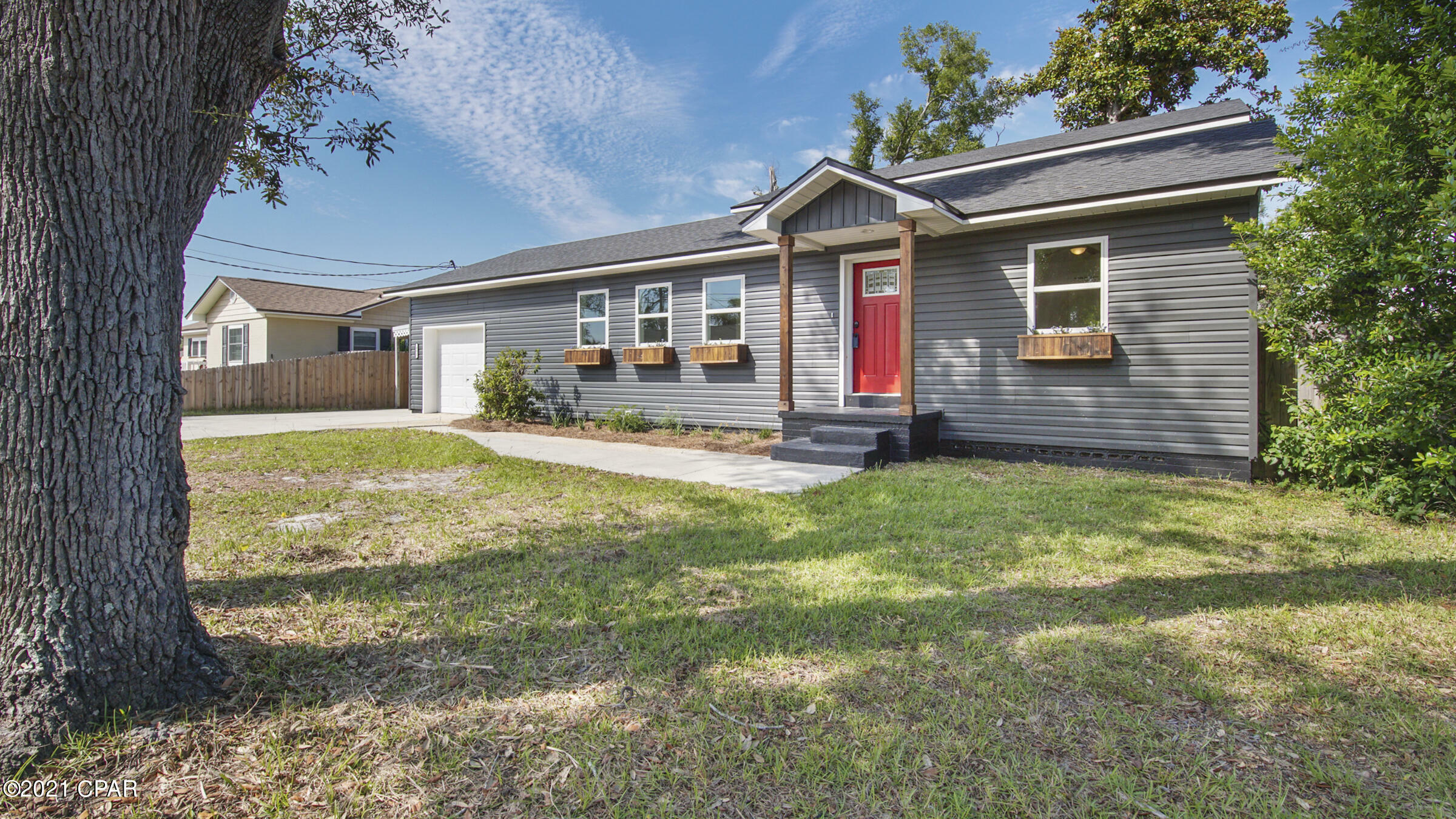 Property Photo: 402 S Rowe Drive FL 32401