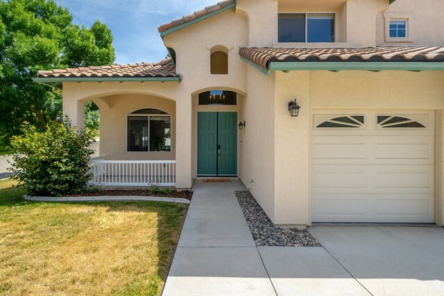 Property Photo:  2048 Promontory Place  CA 93446 