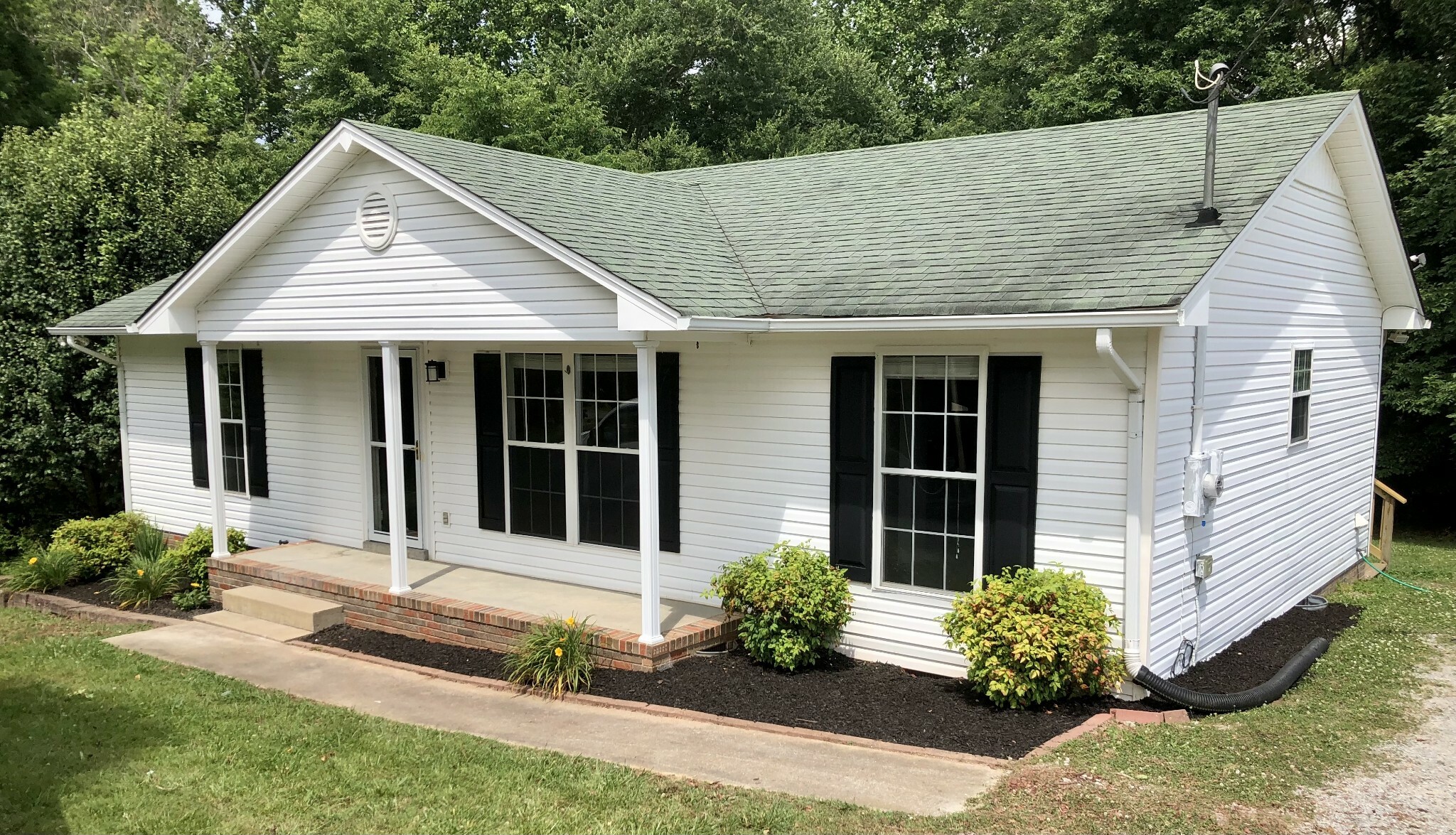 Property Photo: 1319 Arrowhead Ter TN 38464