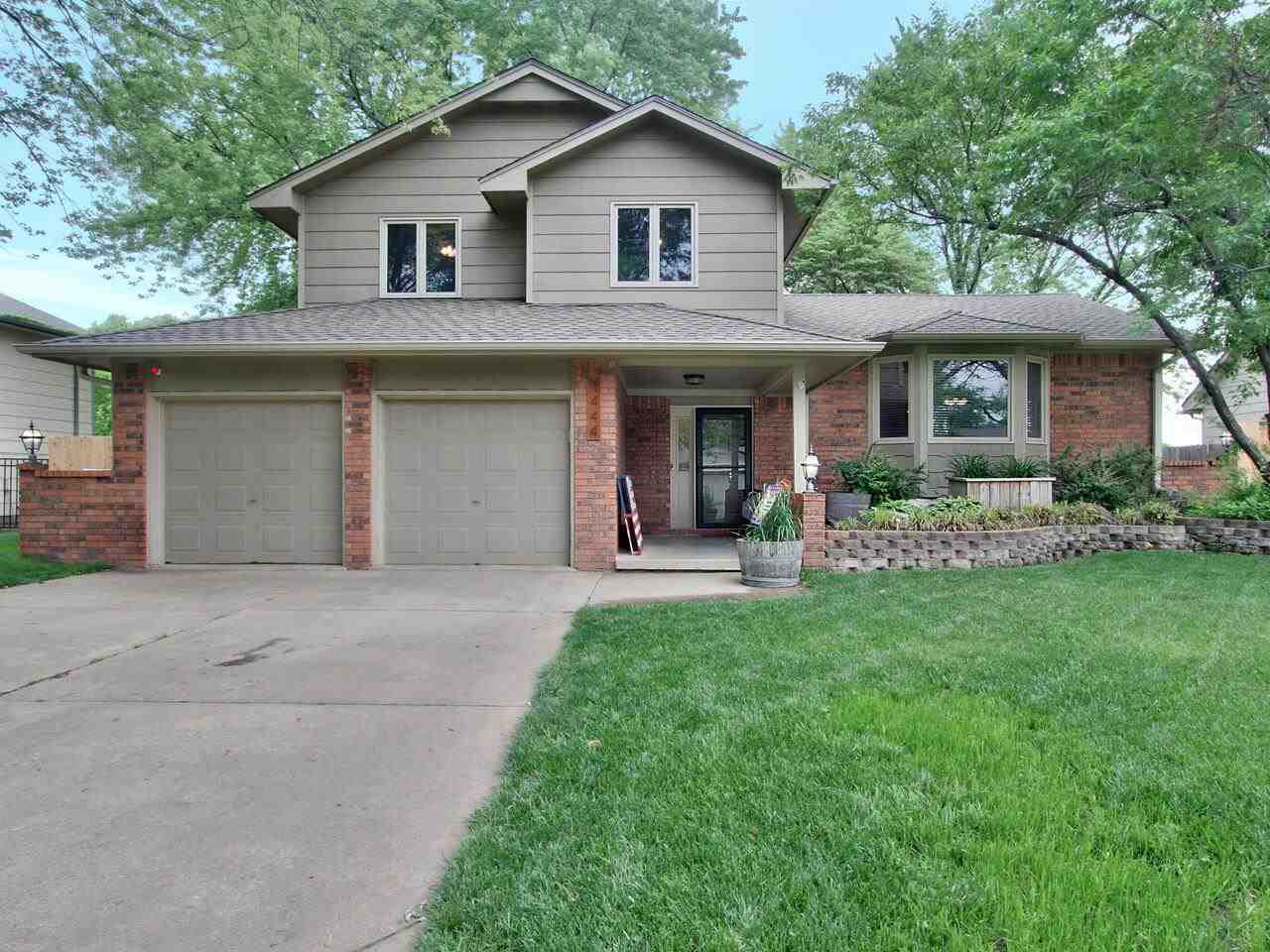 Property Photo:  1444 N Dry Creek Circle  KS 67037 