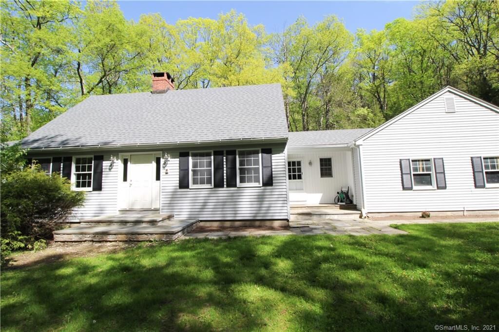 Property Photo:  10 Woodland Drive  CT 06019 