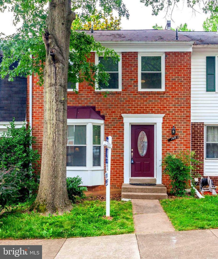 Property Photo: 1919 Mariner Lane VA 22192