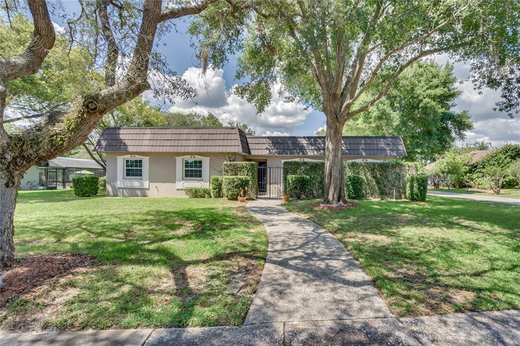 Property Photo:  8997 Levalley Court  FL 32819 