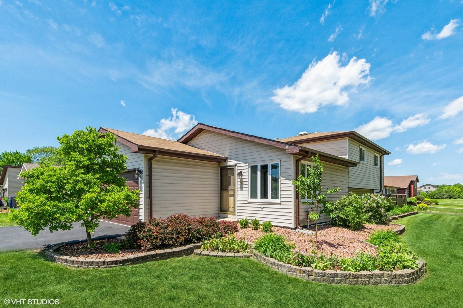 Property Photo: 8800 169th Street IL 60487