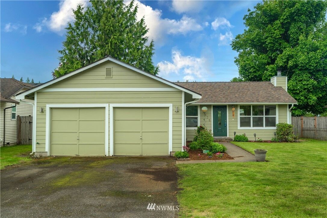 Property Photo:  21625 SE 237th Street  WA 98038 
