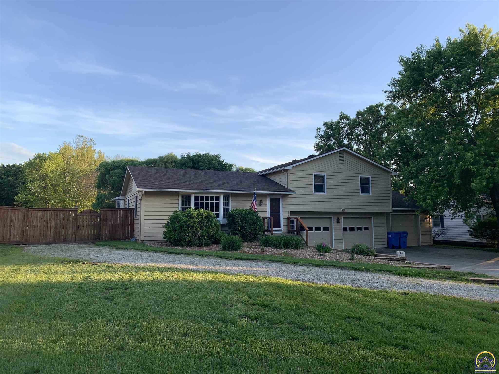 Property Photo: 351 NE Edgewood Dr KS 66617