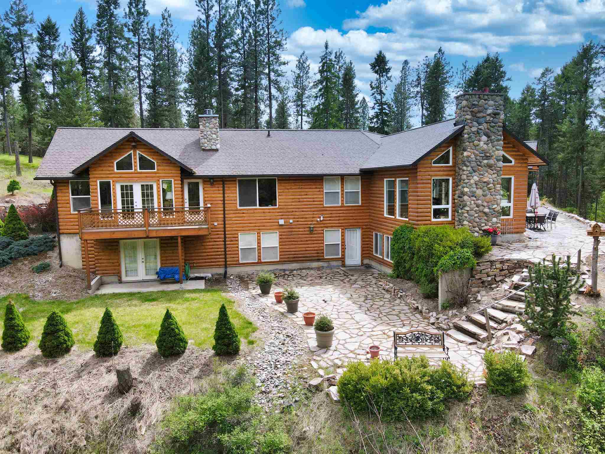 Property Photo:  1072 Bear Creek Rd  WA 99114 