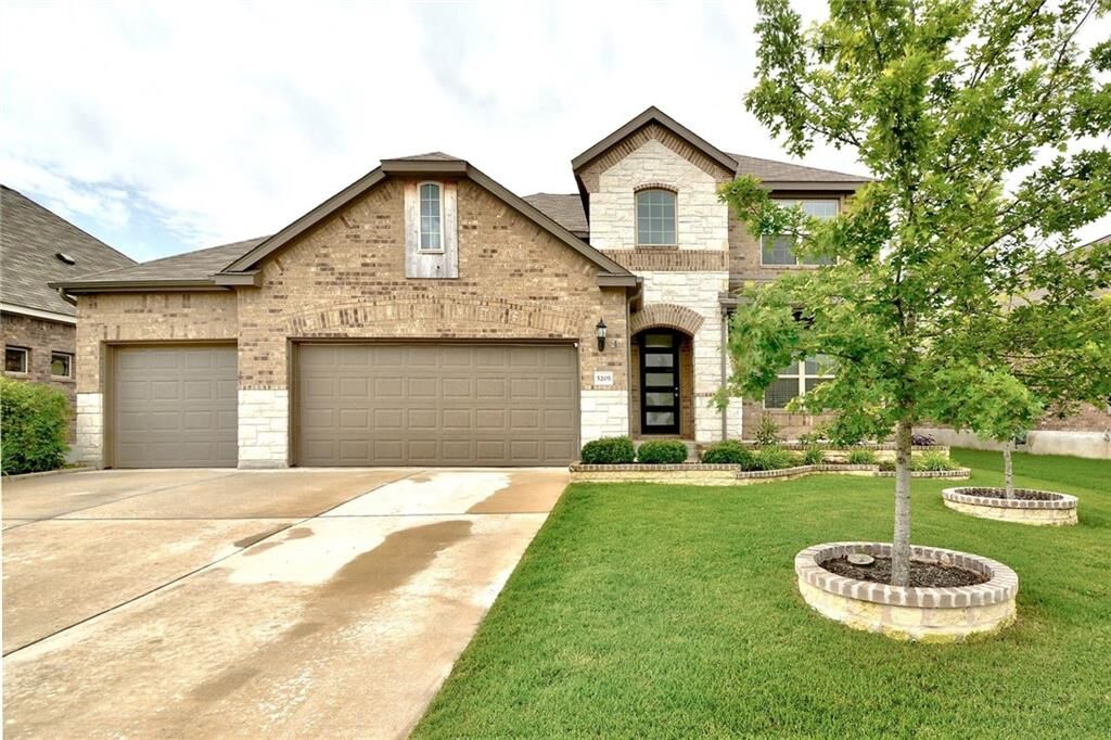 Property Photo: 5205 Anaheim Avenue TX 78660