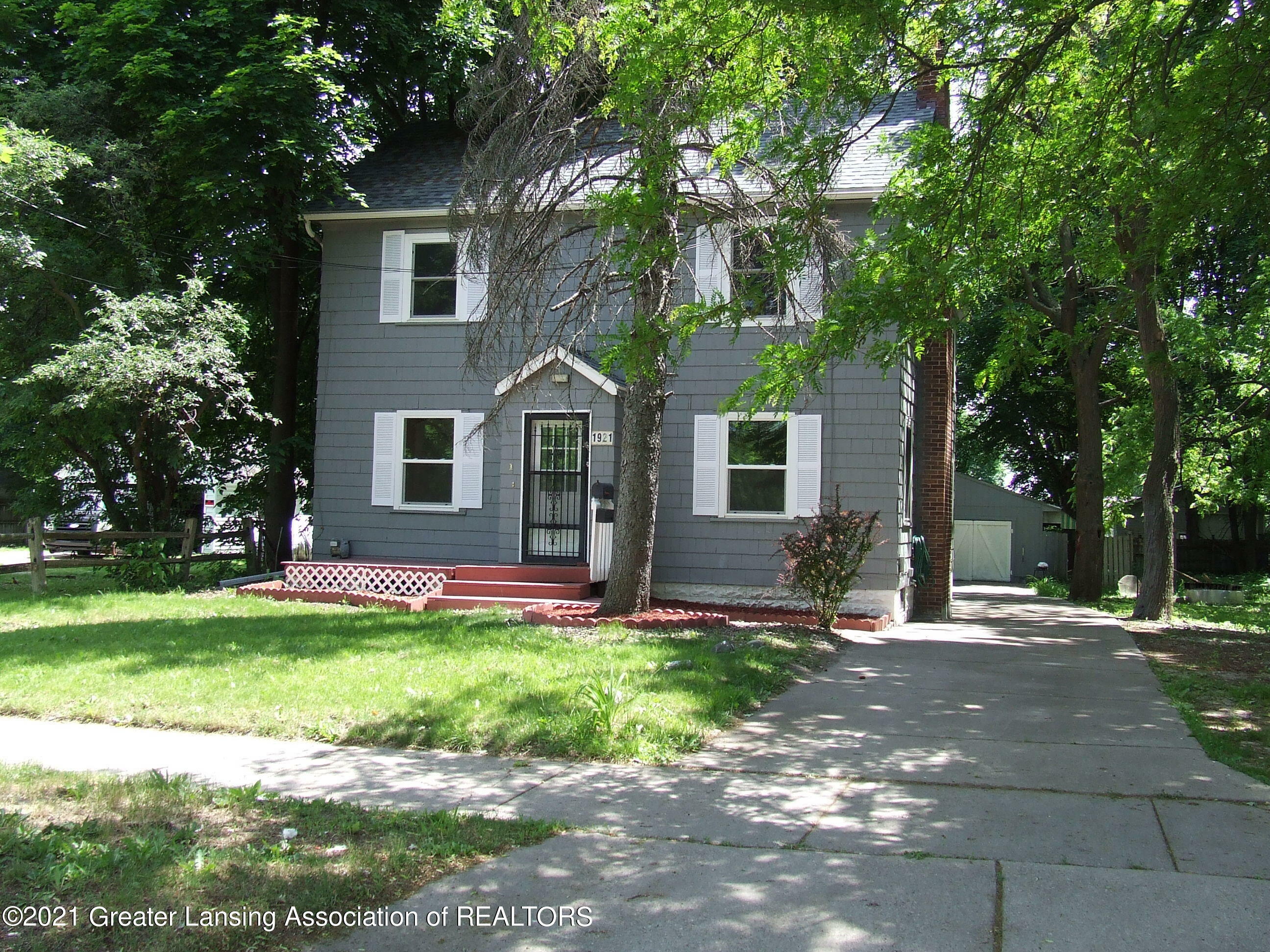 Property Photo:  1921 W Malcolm X Street  MI 48915 