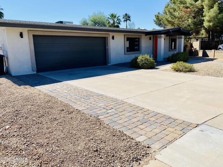 Property Photo: 8108 E Redwing Road AZ 85250