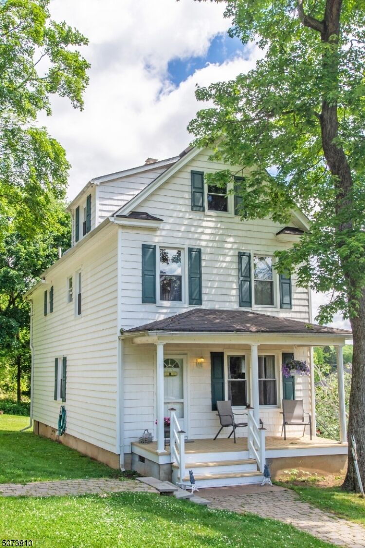 Property Photo:  92 Logan Ln  NJ 07054 