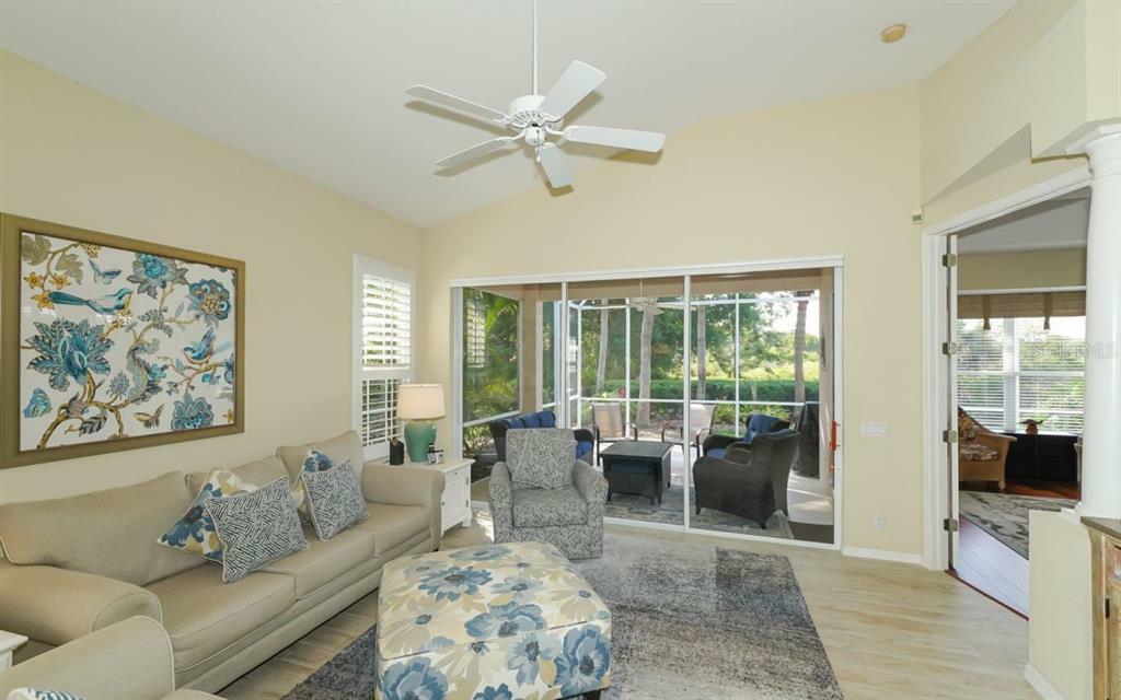 Property Photo:  7314 Kensington Court  FL 34201 